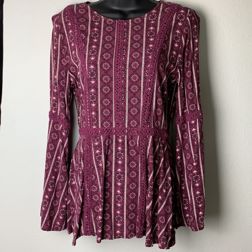 💥3 FOR $12💥peplum long sleeves Size M Juniors